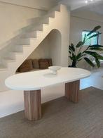 Nu voor € 899,- !! Beton ciré tafel met eiken poten., Ophalen of Verzenden, Vijf personen of meer, Ovaal, Nieuw