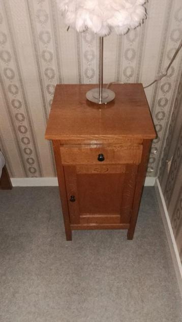 Vintage kastje/ nachtkastje beschikbaar voor biedingen