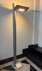 Stijlvolle Staande Lamp - Modern Design, Huis en Inrichting, Lampen | Vloerlampen, Ophalen, Zo goed als nieuw, Metaal, 150 tot 200 cm
