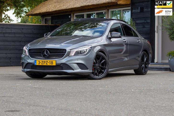 Mercedes-Benz CLA-klasse 180 Panoramadak I Night Pakket I Ur, Auto's, Mercedes-Benz, Bedrijf, Te koop, CLA, ABS, Airconditioning