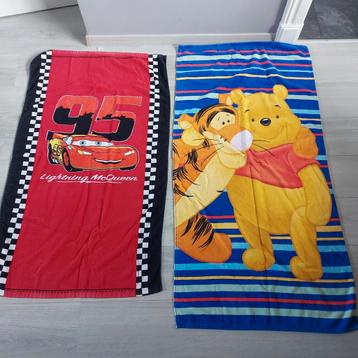 2 badlakens (Cars en Winnie the Pooh) zgan beschikbaar voor biedingen