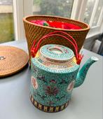 Chinese theepot met warmte mand, Huis en Inrichting, Keuken | Servies, Ophalen of Verzenden, Overige stijlen, Overige typen