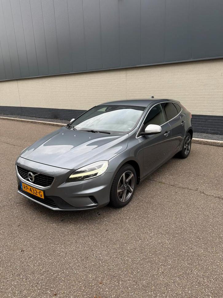 Volvo V40 2.0 D3 150PK Geartronic 2018 Grijs, Auto's, Volvo, Bedrijf, V40, ABS, Adaptieve lichten, Adaptive Cruise Control, Airbags