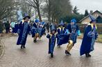 Tovenaars kleding carnaval, Ophalen