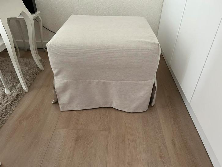 Poef hocker, Huis en Inrichting, Banken | Voetenbanken en Poefen, Zo goed als nieuw, 50 tot 75 cm, Vierkant, Ophalen