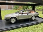 Alfa Romeo Alfetta GTV 1980 autoart millenium editie, Hobby en Vrije tijd, Modelauto's | 1:18, Ophalen of Verzenden, Zo goed als nieuw