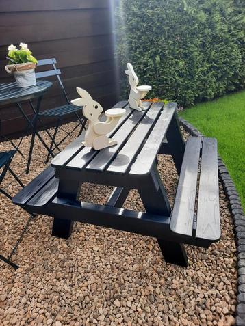 Picknicktafel voor de kids  beschikbaar voor biedingen