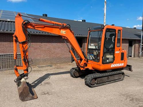 Doosan 804 Minigraver 3,5 ton (bj 2002), Zakelijke goederen, Machines en Bouw | Kranen en Graafmachines, Graafmachine