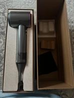 Original Dyson hairdryer with 4 attachments, Sieraden, Tassen en Uiterlijk, Uiterlijk | Haarverzorging, Ophalen of Verzenden, Zo goed als nieuw