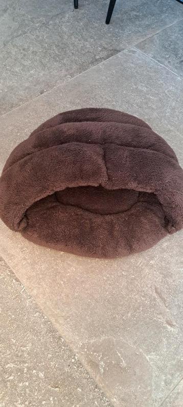 Honden mandje "Nieuw" beschikbaar voor biedingen