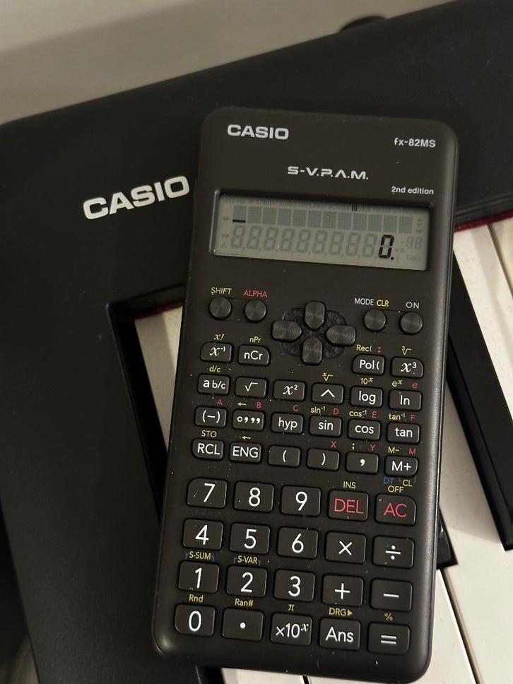 Casio fx-82MS Calculator, Diversen, Rekenmachines, Zo goed als nieuw, Ophalen of Verzenden