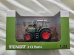 Fendt 313 S4 universal hobbies 1:32  nieuw in doos!!, Hobby en Vrije tijd, Modelauto's | 1:32, Ophalen of Verzenden, Nieuw, Tractor of Landbouw