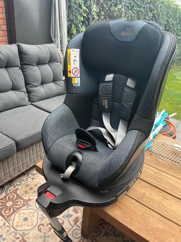 2x Britax Römer M i-Size Autostoel - Draaibaar beschikbaar voor biedingen