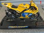 Valentino Rossi YZR M1 Camel Yamaha 2006 1:10, Ophalen of Verzenden, Nieuw, 1:9 t/m 1:12, Motor