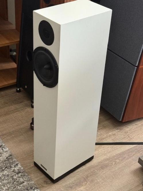 Spendor A4 Loudspeakers, Audio, Tv en Foto, Luidsprekers, Zo goed als nieuw, Front, Rear of Stereo speakers, 120 watt of meer