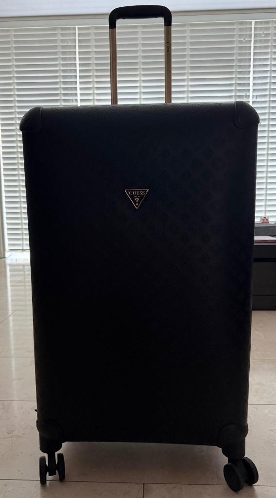 Guess koffer, Sieraden, Tassen en Uiterlijk, Koffers, Nieuw, Overige materialen, 70 cm of meer, 45 tot 55 cm, Slot, Uitschuifbare handgreep