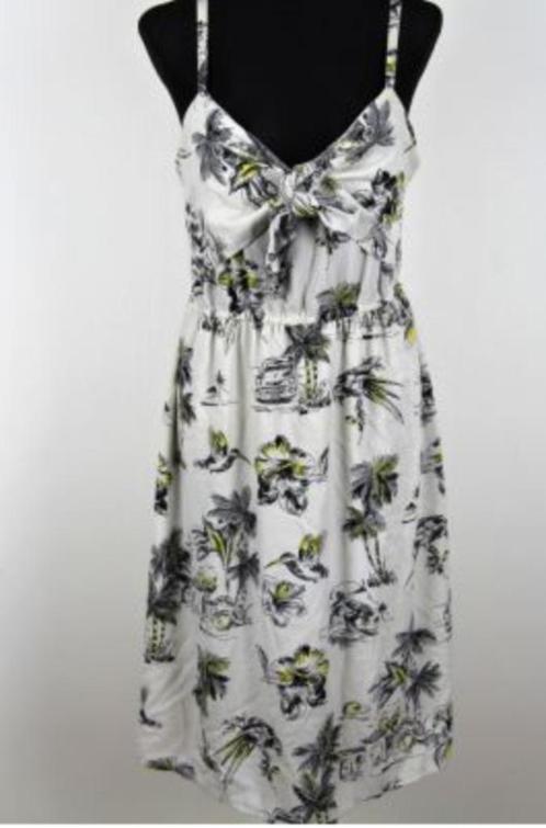Zomerjurk met spaghettibandjes. Maat 44, Kleding | Dames, Jurken, Zo goed als nieuw, Maat 42/44 (L), Wit, Onder de knie, Ophalen of Verzenden