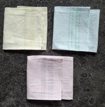 3 kleine pastelkleurige zakdoekjes zakdoek retro nostalgie beschikbaar voor biedingen