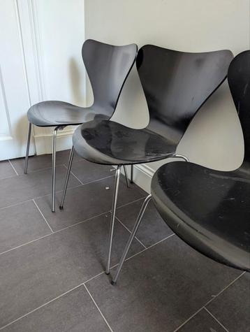 Fritz Hansen vlinder stoelen serie 7 I Butterfly chairs I 4  beschikbaar voor biedingen