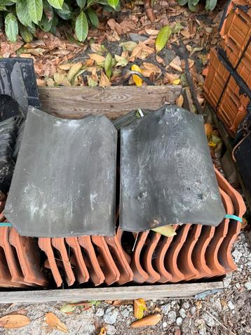 Oude Holle Blauwgesmoord Monier Dakpannen (40 stuks) beschikbaar voor biedingen