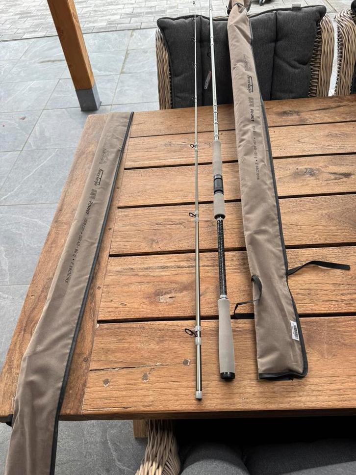 nieuwe fierce tackle 2,59m en 40-80 gr hengels , toppers !, Watersport en Boten, Hengelsport | Zeevissen, Nieuw, Werphengel, Ophalen of Verzenden