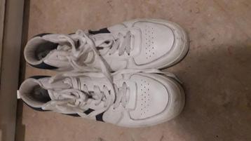 Schoenen beschikbaar voor biedingen