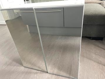 medicijnkastje 60x21x65 beschikbaar voor biedingen