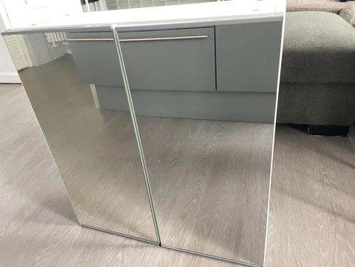 medicijnkastje 60x21x65, Huis en Inrichting, Badkamer | Badkamermeubels, Gebruikt, (Half)hoge kast, Minder dan 100 cm, 50 tot 100 cm
