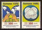Suriname 829/30 postfris Volleybal 1995, Postzegels en Munten, Postzegels | Suriname, Ophalen of Verzenden, Postfris