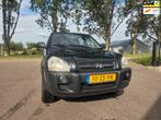 Hyundai Tucson 2.0i Dynamic- AIRCO- NAVIAGTIE SCHERM - CRUIS, 4 cilinders, Zwart, Origineel Nederlands, Handgeschakeld