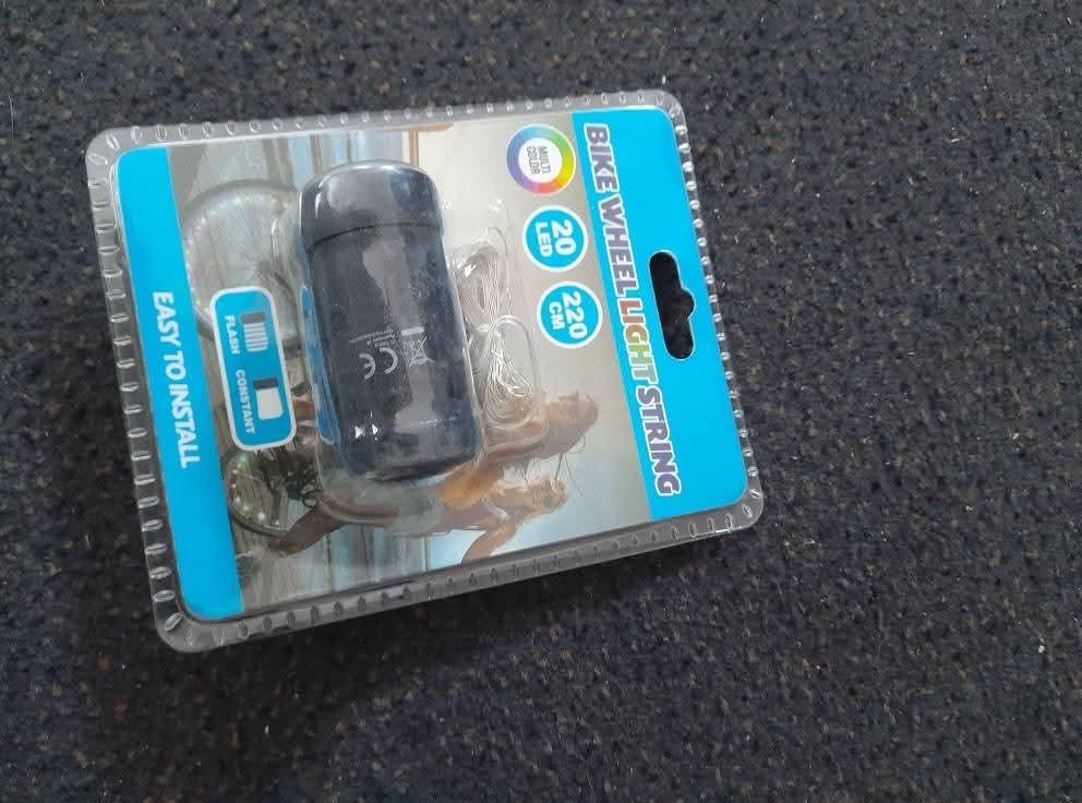 Fietsverlichting - Nieuw in verpakking, Waterbestendig, Nieuw, Ophalen of Verzenden, Batterij