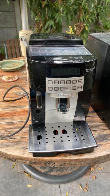 Ruilen defecte deLonghi mag S cappuccino + nivona cafeRa beschikbaar voor biedingen