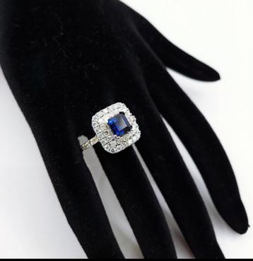 Exclusieve Diamanten Ring met Saffier, smaragd of Robijn beschikbaar voor biedingen