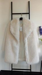 Naf Naf bontjasje Faux Fur creme/ licht beige S/M nieuw, Ophalen of Verzenden, Nieuw, Maat 38/40 (M), Beige