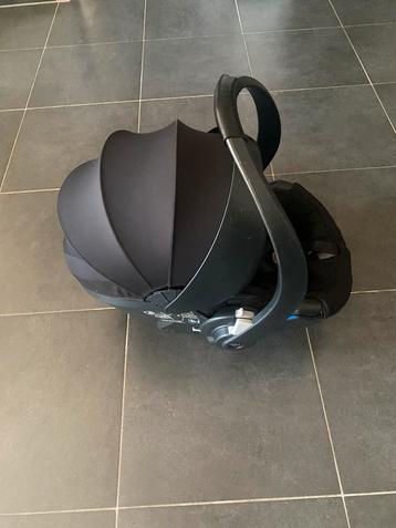 Joolz maxi cosi in zeer goed staar met adapters beschikbaar voor biedingen