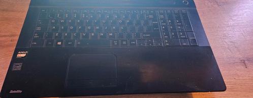 Toshiba Satellite - AMD E1 - 686 GB HDD, Computers en Software, Windows Laptops, Gebruikt, 15 inch, HDD, Qwerty, Ophalen of Verzenden