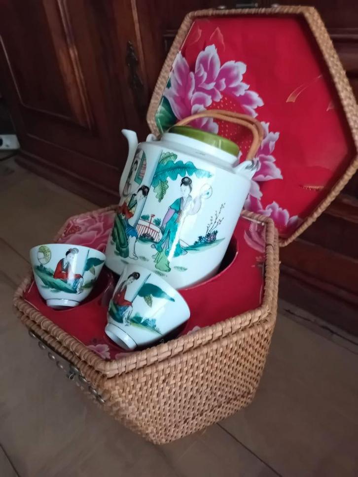 Dit is een traditioneel Chinees theeservies, Antiek en Kunst, Antiek | Servies compleet, Ophalen