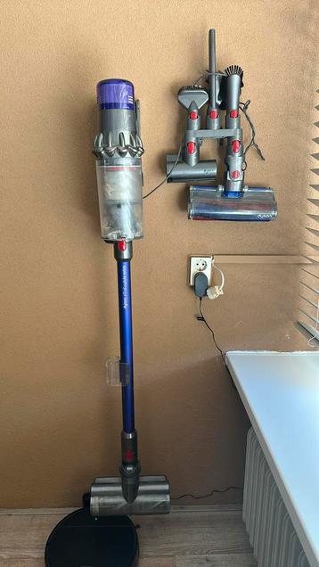 Dyson V11 Absolute Extra – Compleet met alle accessoires! beschikbaar voor biedingen