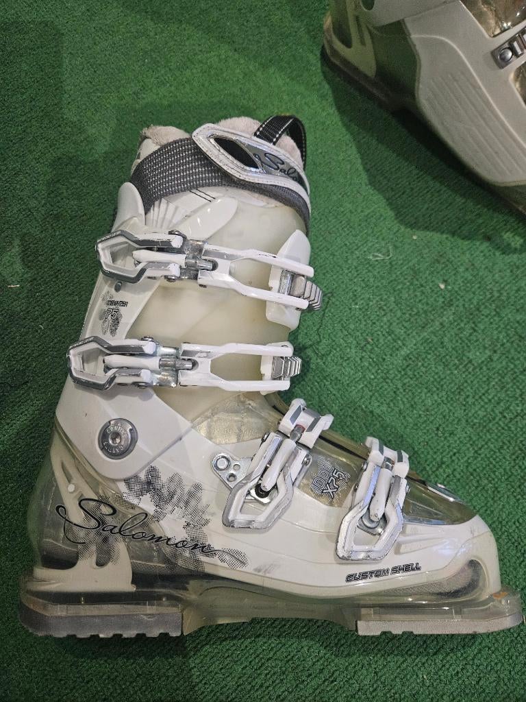 Ski schoen vrouw maat 26 merk Salomon, 160 tot 180 cm, Gebruikt, Ophalen of Verzenden, Atomic