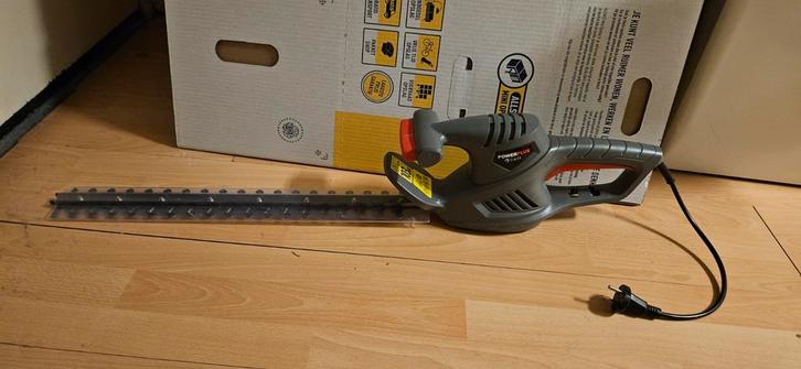 Powerplus Heggenschaar - Elektrisch, Tuin en Terras, Heggenscharen, Zo goed als nieuw, Elektrisch, Ophalen
