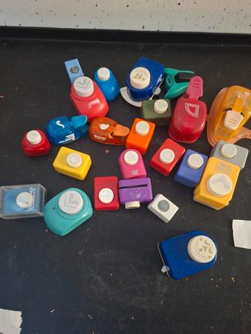 Papier Punch Set - 24 Stuks beschikbaar voor biedingen