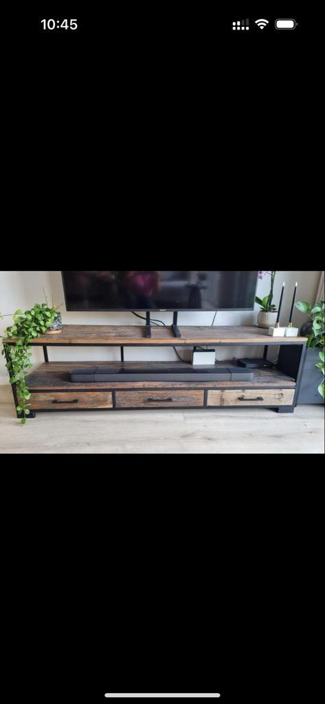 Stoere TV Meubel met Industriele Look, Huis en Inrichting, Kasten | Televisiemeubels, Zo goed als nieuw, Minder dan 100 cm, 150 tot 200 cm