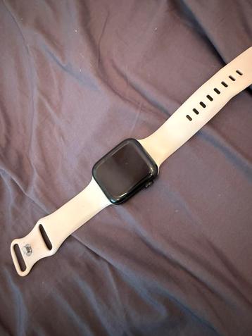 Apple Watch Series 4, 44 mm. Beschadigd. beschikbaar voor biedingen