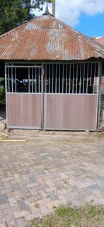 Nette Voorwand met deur. Hier overbodig., Dieren en Toebehoren, Paarden en Pony's | Overige Paardenspullen, Ophalen