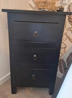 Leuk en massief zwart houten ladekastje., Ophalen, Gebruikt, 50 tot 100 cm, 3 of 4 laden
