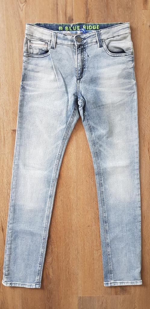 Mooie blauw-grijze WE skinny maat 164, Kinderen en Baby's, Kinderkleding | Maat 164, Zo goed als nieuw, Jongen, Broek, Ophalen of Verzenden