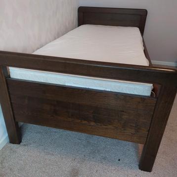 Houten 1 persoons bed  beschikbaar voor biedingen