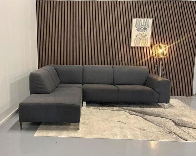 In Home - Hoekbank - Grijs - Nette Staat, Huis en Inrichting, Banken | Bankstellen, Gebruikt, Vierpersoons of meer, 150 cm of meer