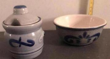 Kruidenboterpot en schaaltje beschikbaar voor biedingen