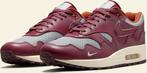 Nike air max 1 Patta rush maroon maat 42.5, Kleding | Heren, Nieuw, Ophalen of Verzenden, Overige kleuren
